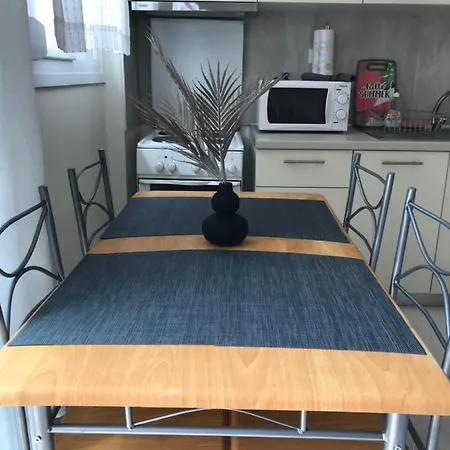 Georgia's Cozy #7 Centre * קאבאלה