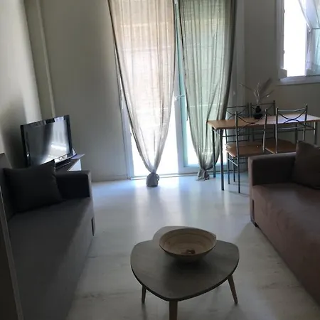 Georgia's Cozy #7 Centre קאבאלה