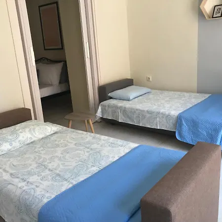 Georgia's Cozy #7 Centre דירה קאבאלה
